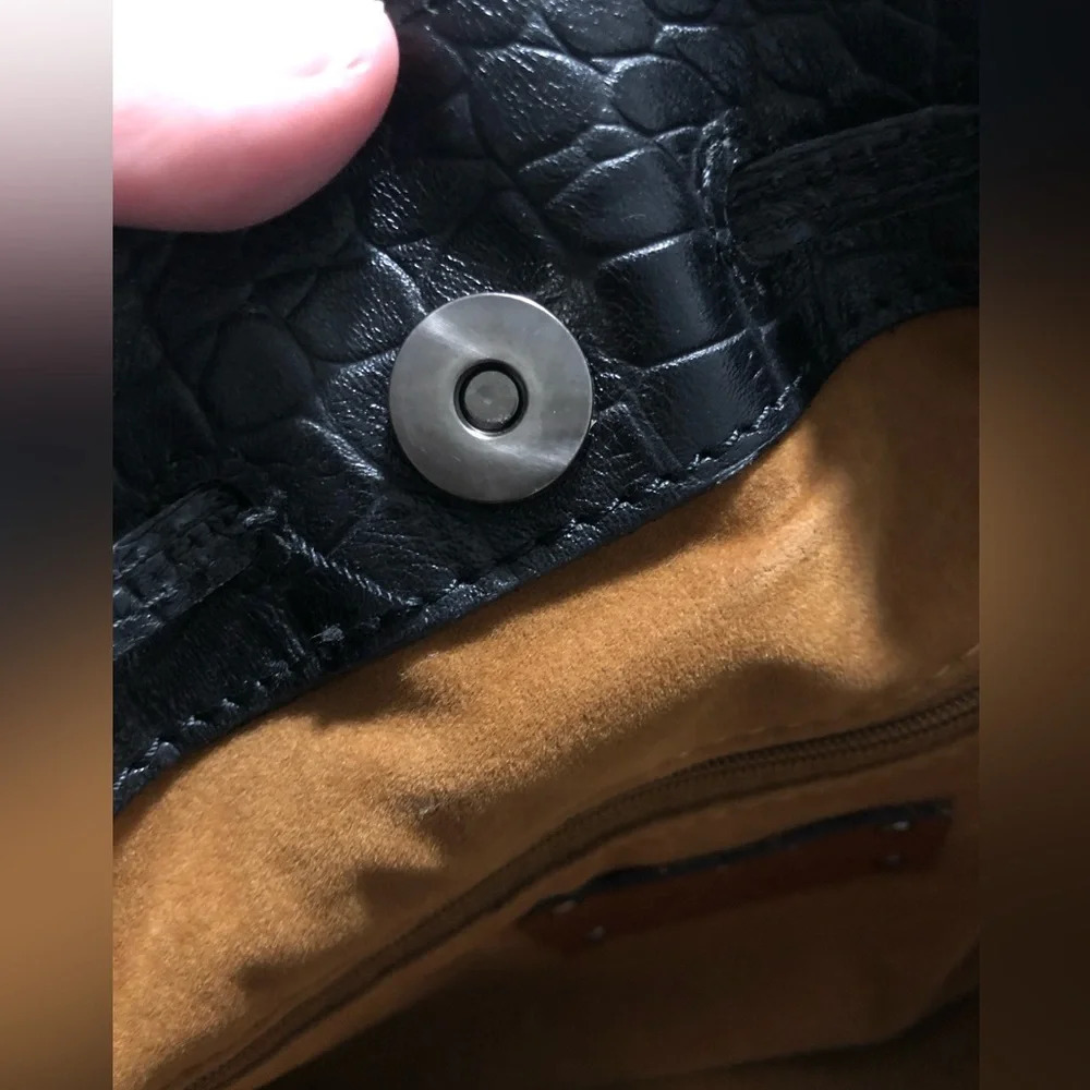 Patricia Nash Large Croc Embossed Witney Drawstring Tote Bag - Picture 11 of 13